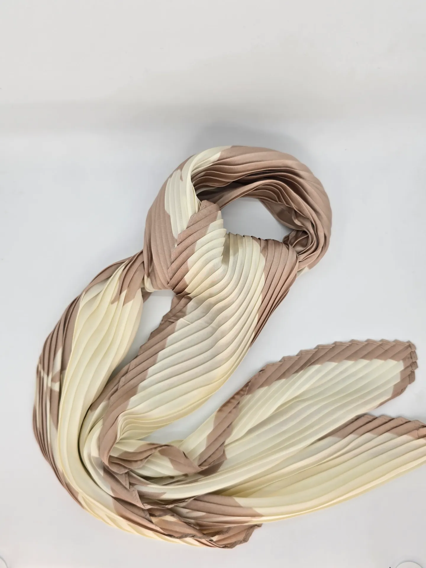 Pañuelo mujer plisado 35x35 pulg.