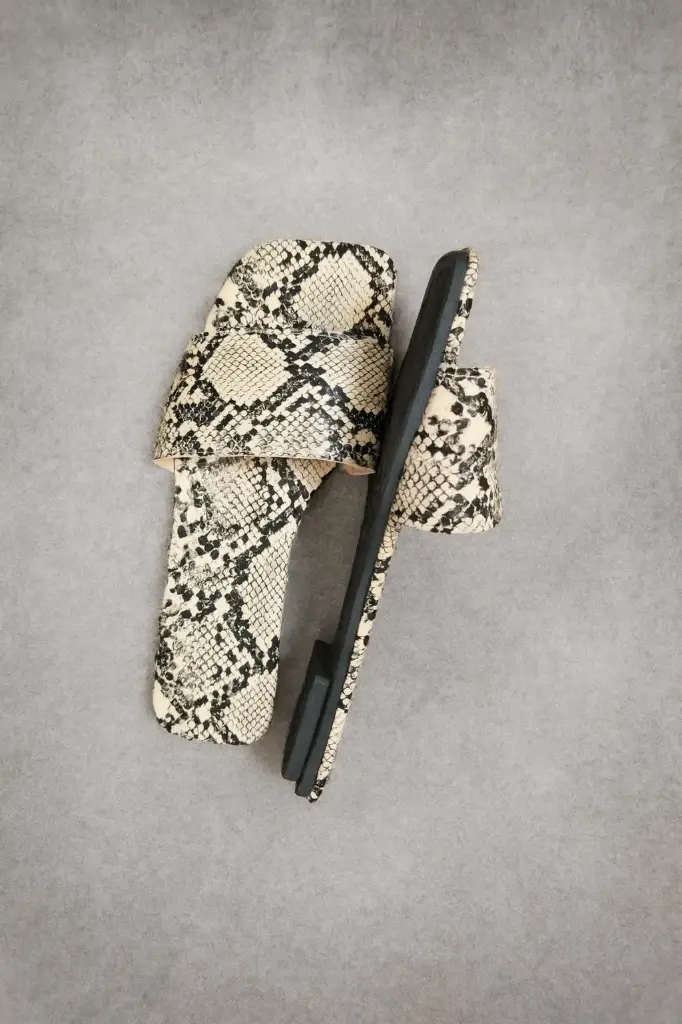 [shoe008] Flat Snake Size 7.5  24cm 