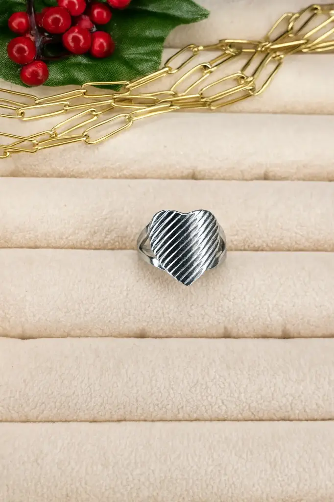 [Ani008] Anillo corazon de fuerza